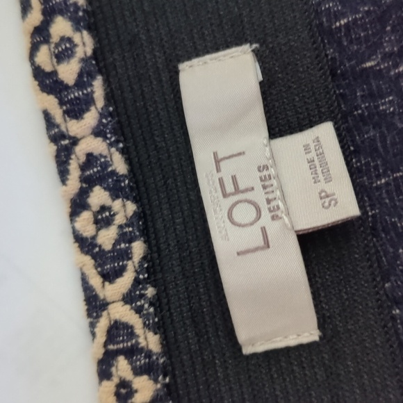 Ann Taylor Loft Blue Beige Geometric Floral Flounce Skirt Size Small Petite - Picture 7 of 7